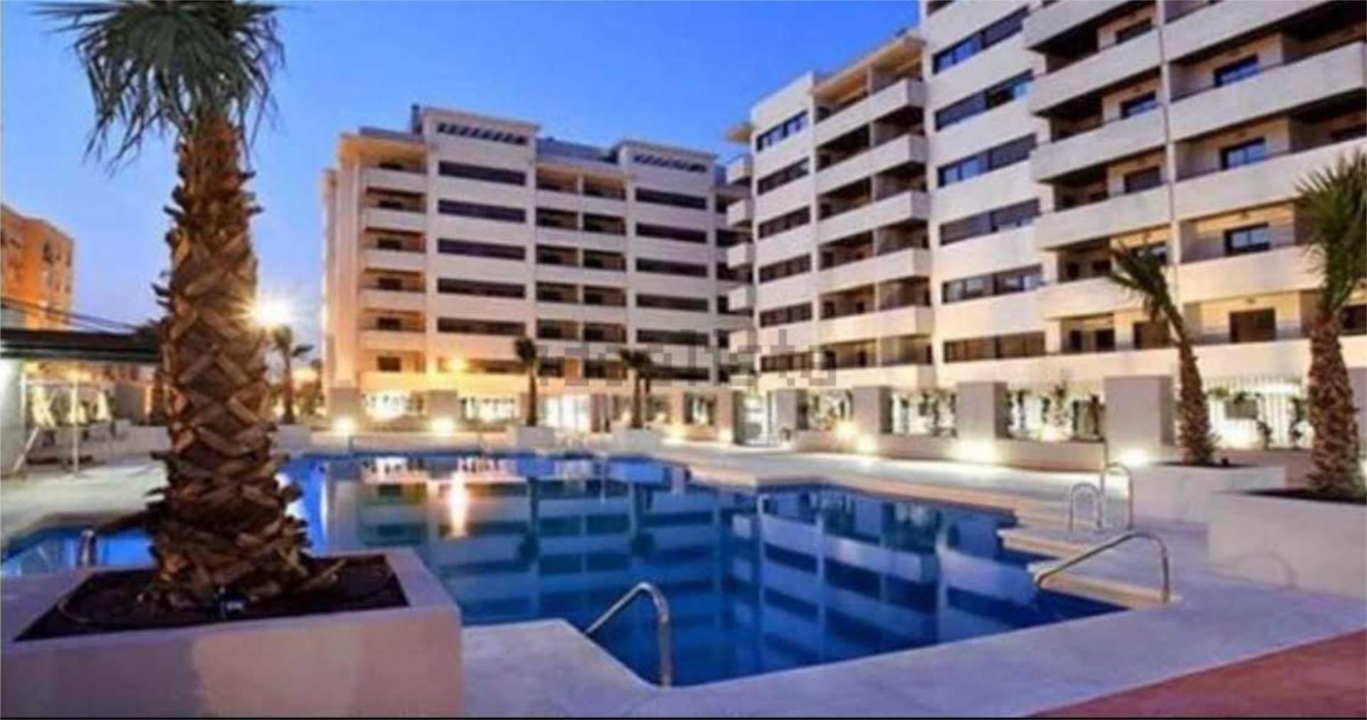 Piscina de Piso para compartir en Málaga Capital con Aire acondicionado, Calefacción y Jardín privado