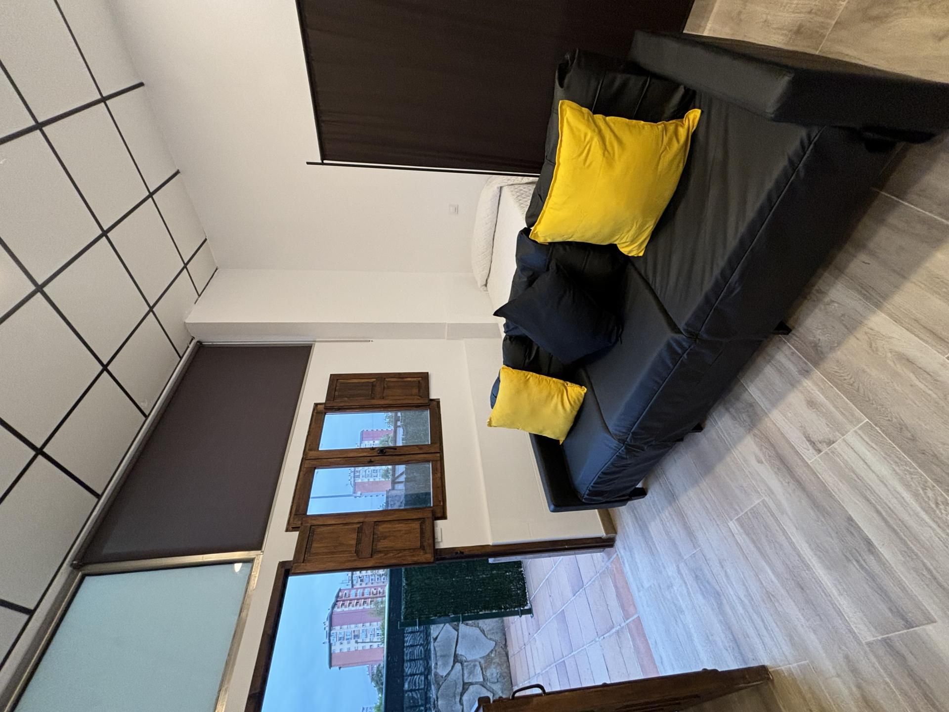 Flat to rent in Travesía Albericia, 36, Alisal - San Román