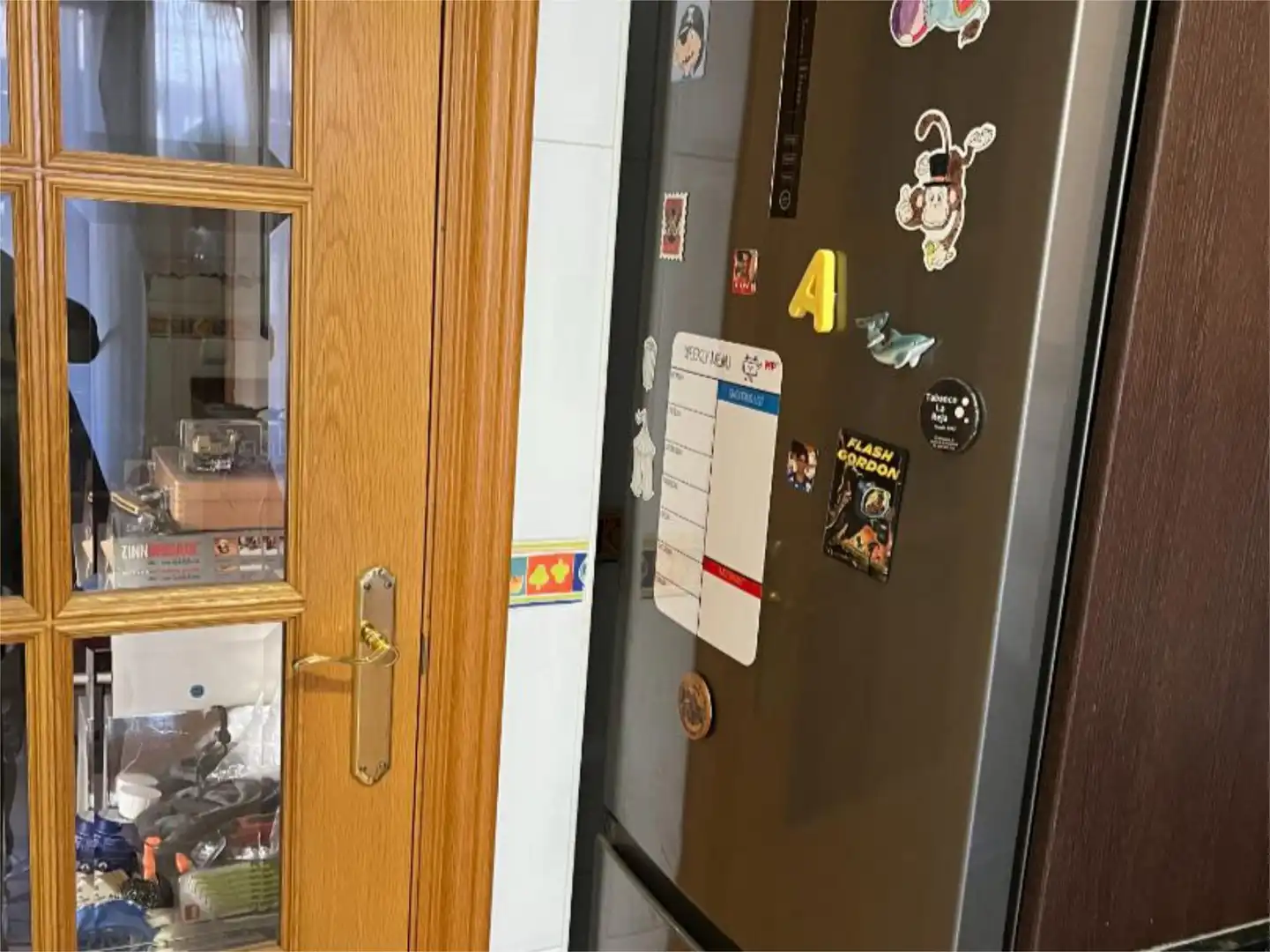 Piso en venta en Calle Albondón, 14, Rosaleda - Juventud Cocina de Piso en venta en Granada Capital con Aire acondicionado, Piscina y Balcón