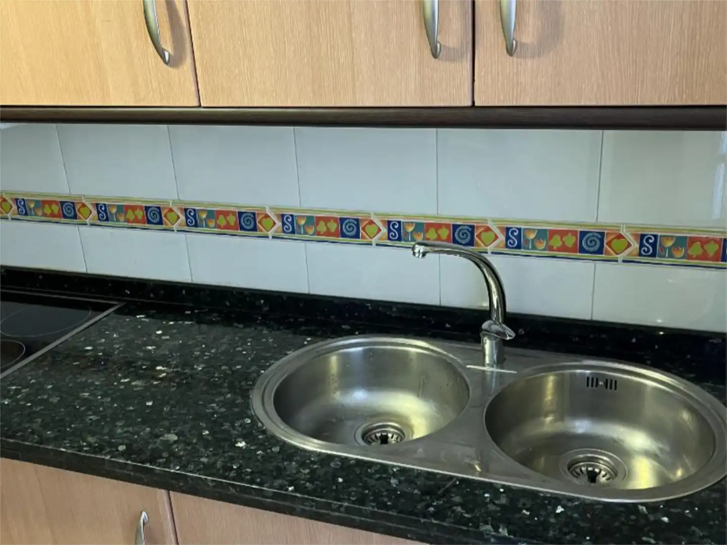 Piso en venta en Calle Albondón, 14, Rosaleda - Juventud Cocina de Piso en venta en Granada Capital con Aire acondicionado, Piscina y Balcón