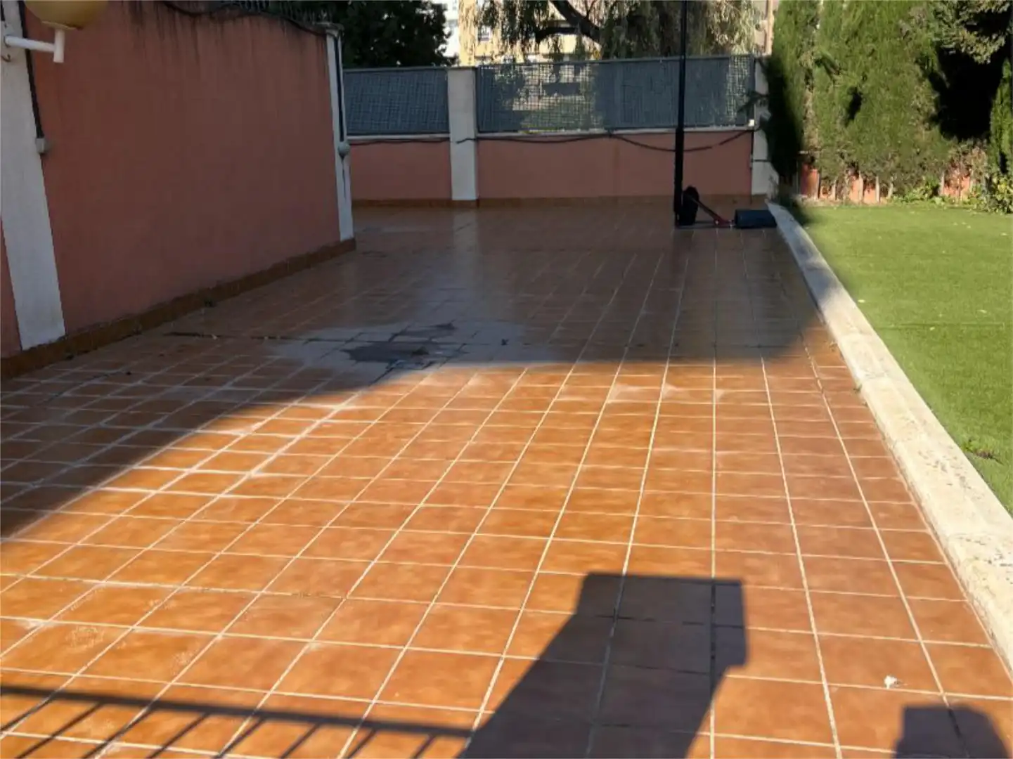 Piso en venta en Calle Albondón, 14, Rosaleda - Juventud Terraza de Piso en venta en Granada Capital con Aire acondicionado, Piscina y Balcón