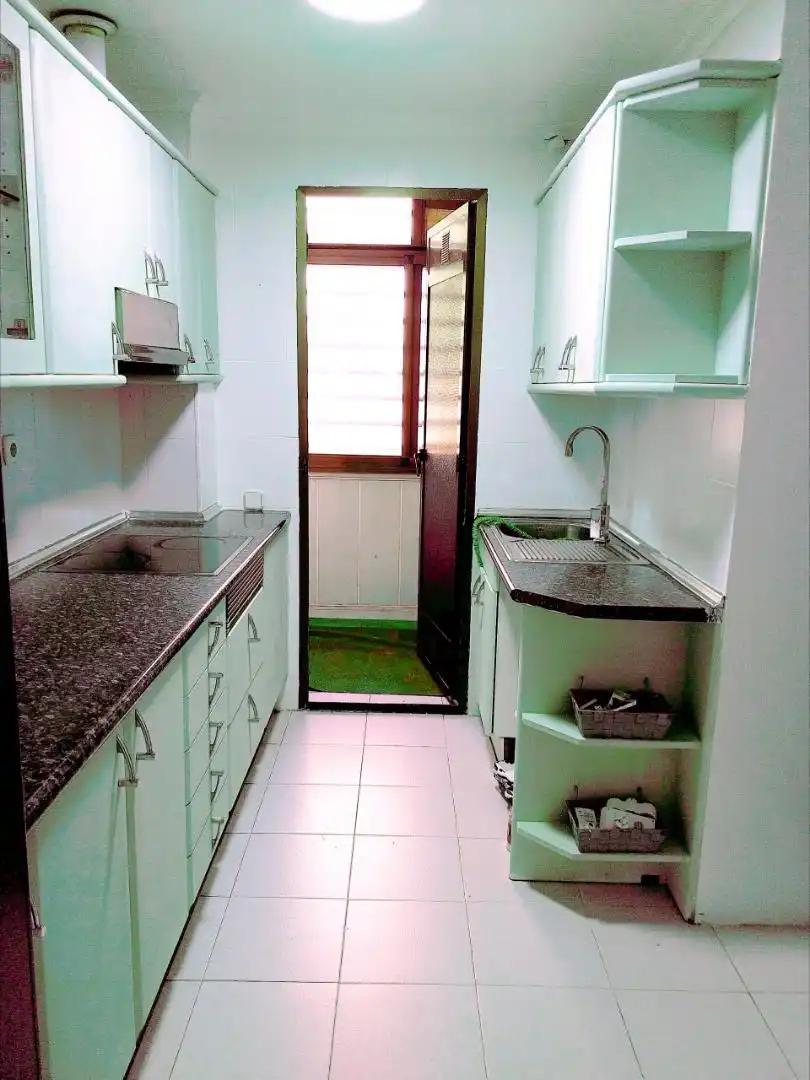 Room in Calle Osa Mayor, 8, Centro Room in Calle Osa Mayor, 8, Centro