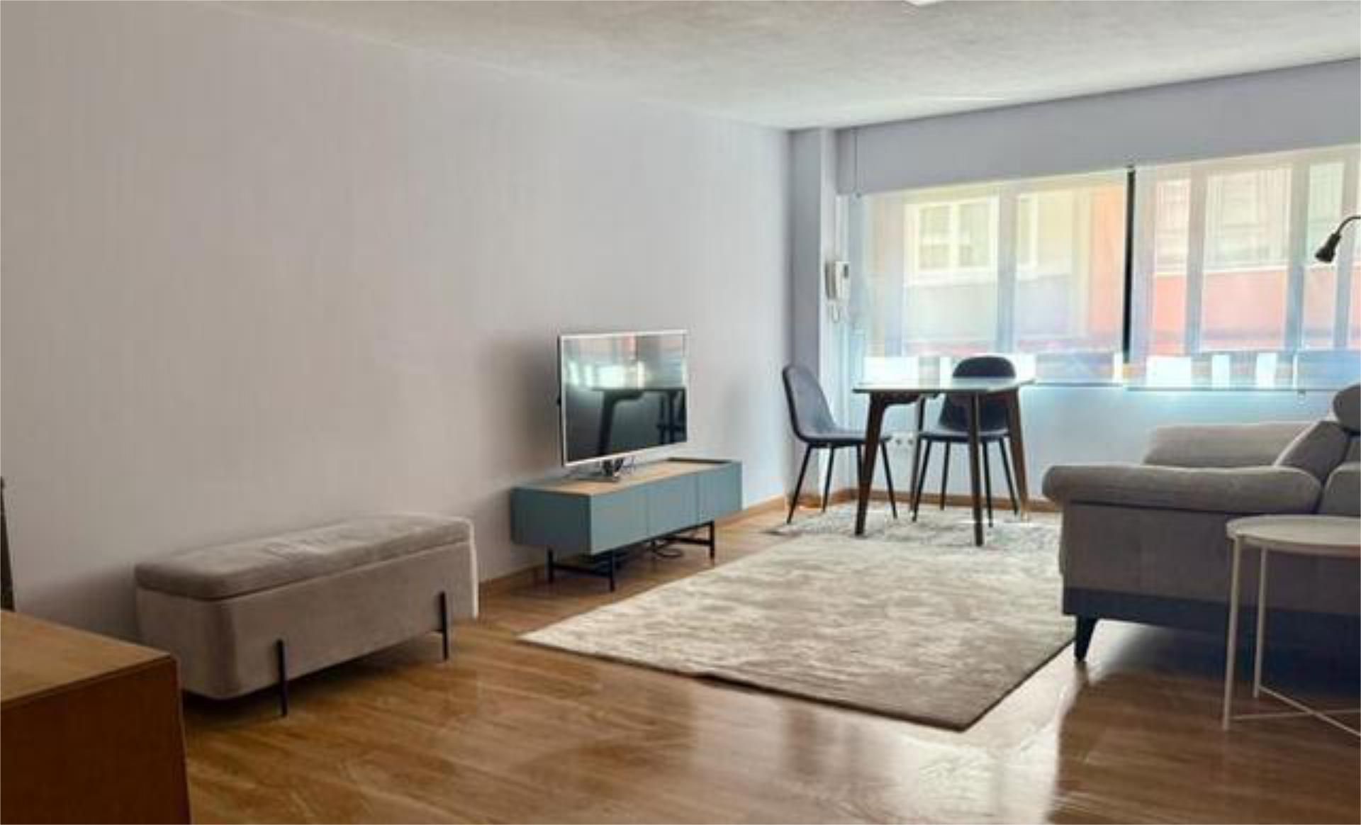Sala de estar de Estudio en venta en A Coruña Capital  con Calefacción y Amueblado