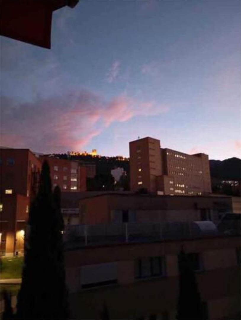 Vista exterior de Pis en venda en  Jaén Capital amb Calefacció, Terrassa i Traster