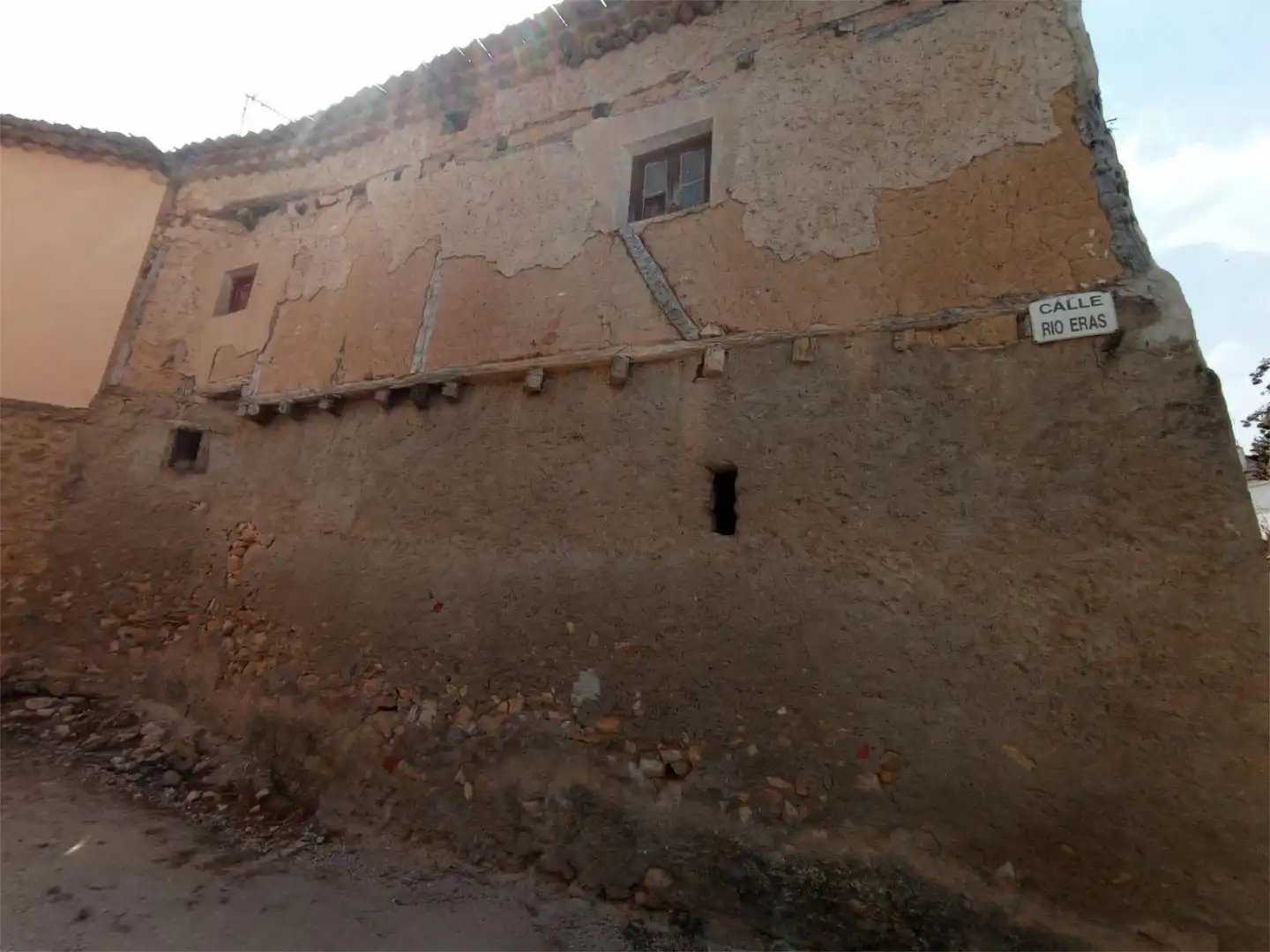 Außenansicht von Einfamilien-Reihenhaus zum Verkauf in Peñaranda de Duero