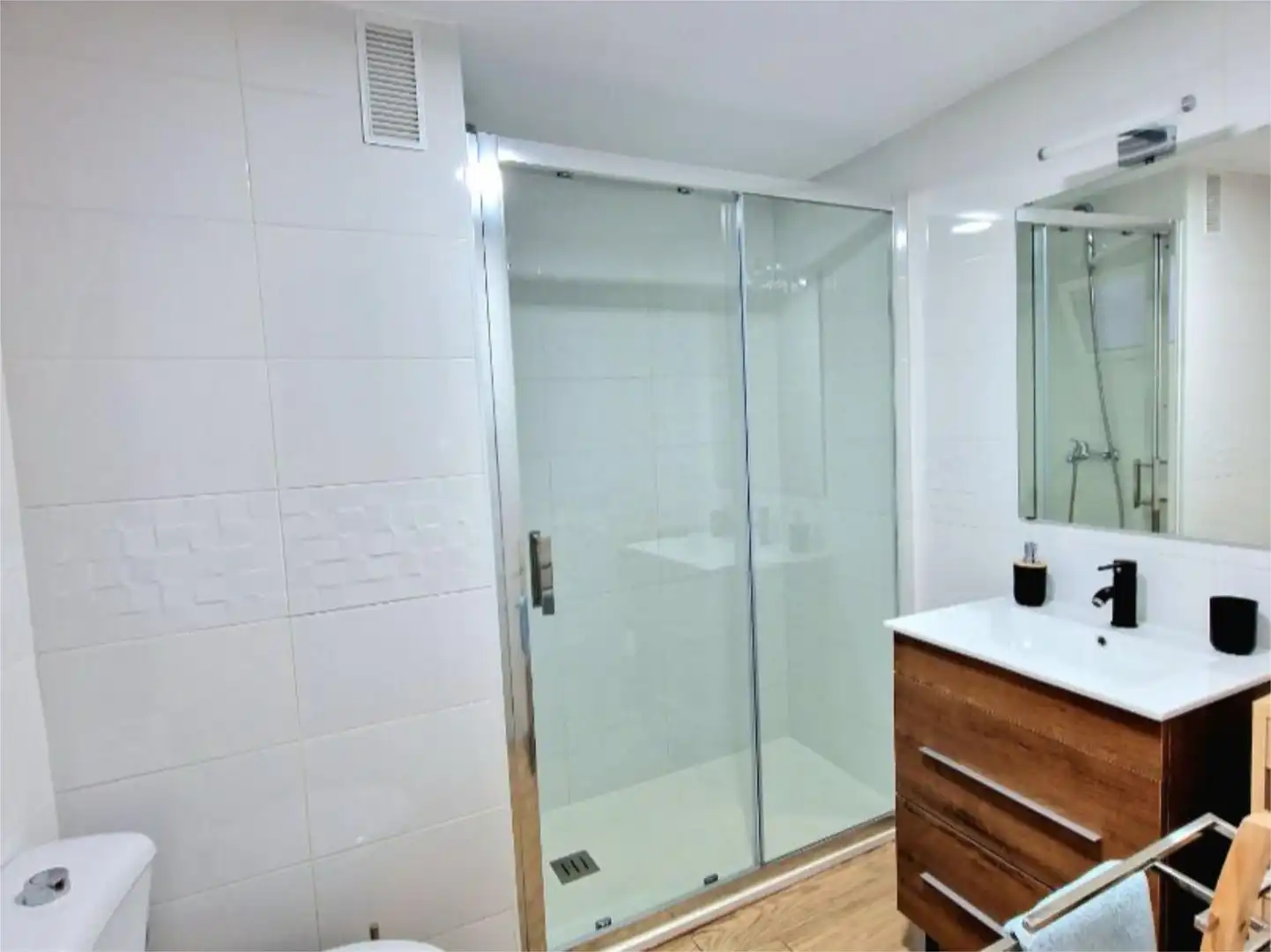 Wohnung zur Miete in Calle Santo Domingo, 30, Casco Histórico - Ribera del Marisco Badezimmer von Wohnung zur Miete in El Puerto de Santa María mit Terrasse