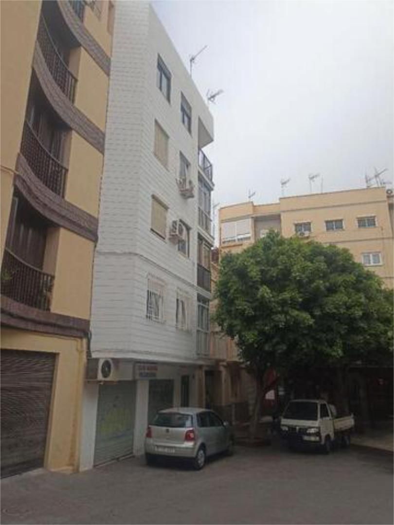 Exterior view of Flat to rent in  Almería Capital  with Storage room