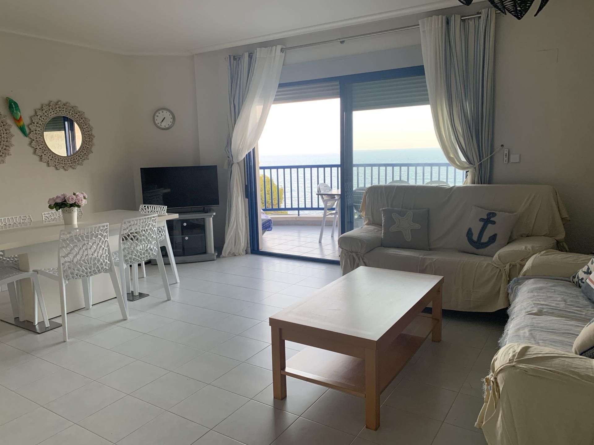 Sala d'estar de Pis de lloguer en Orihuela amb Aire condicionat, Terrassa i Piscina