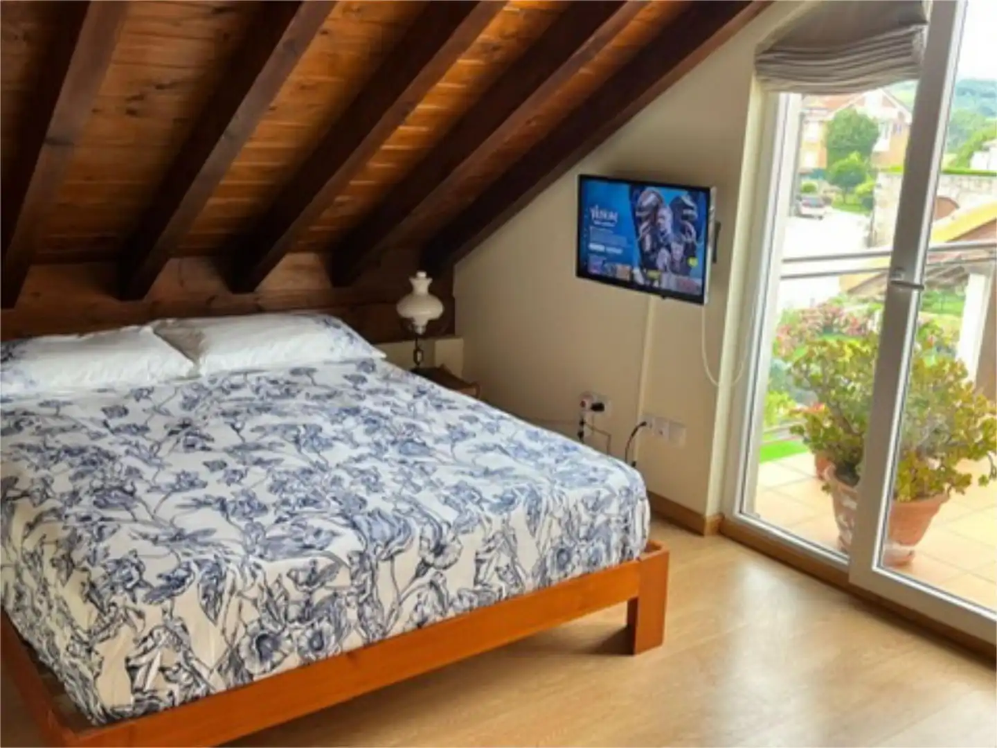 Wohnung zum Verkauf in Camino Alto de Santiago, 8, San Vicente de la Barquera Schlafzimmer von Wohnung zum Verkauf in San Vicente de la Barquera mit Heizung, Privatgarten und Terrasse