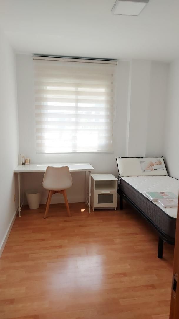 Bedroom of Flat to share in Maracena  with Air Conditioner, Heating and Parquet flooring