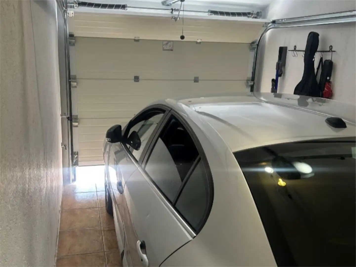 Piso en venta en Calle Maspalomas, 45, Hontanares de Eresma Parking de Piso en venta en Hontanares de Eresma con Calefacción, Jardín privado y Terraza