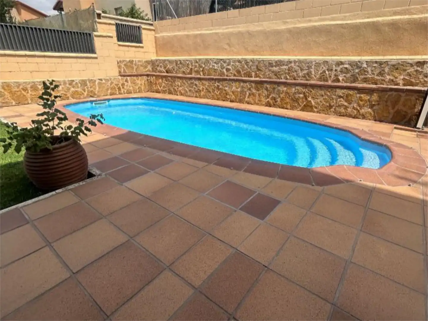 Piso en venta en Calle Maspalomas, 45, Hontanares de Eresma Piscina de Piso en venta en Hontanares de Eresma con Calefacción, Jardín privado y Terraza