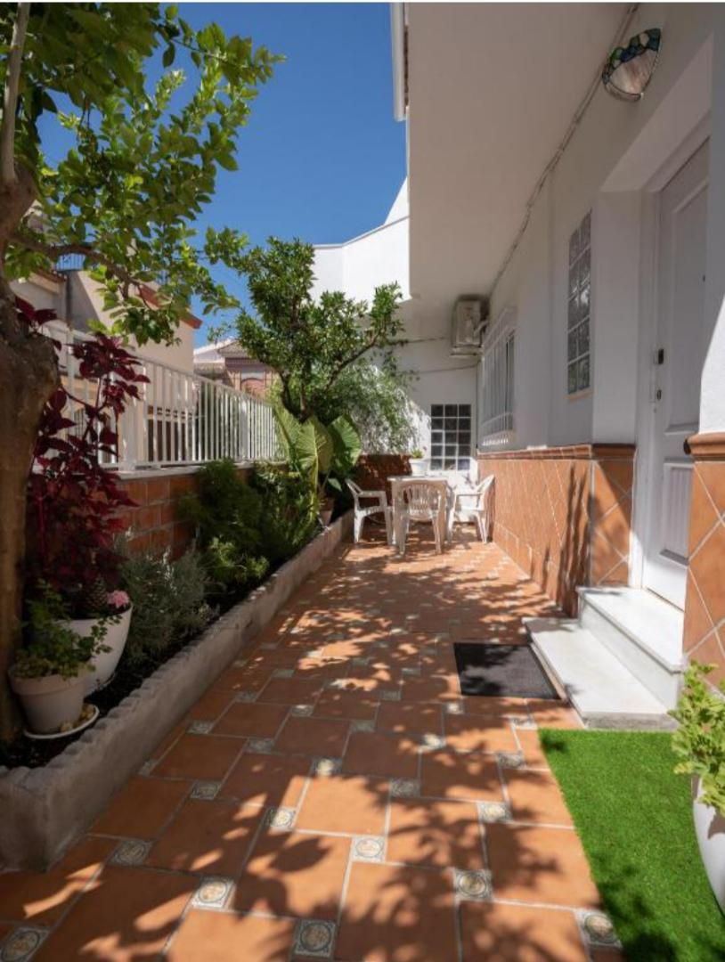 Terrace of Flat to rent in  Granada Capital  with Air Conditioner, Heating and Private garden