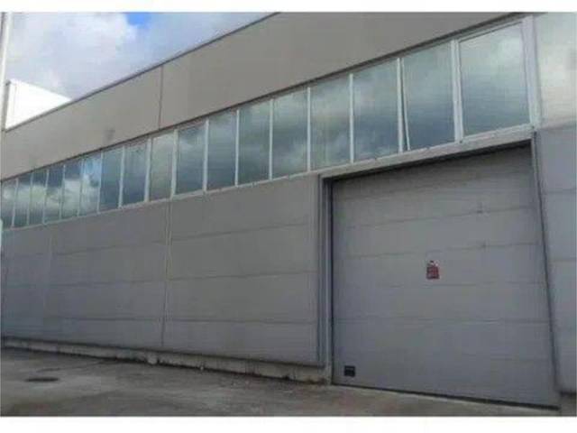 Local comercial en Alquiler en Egües pueblo