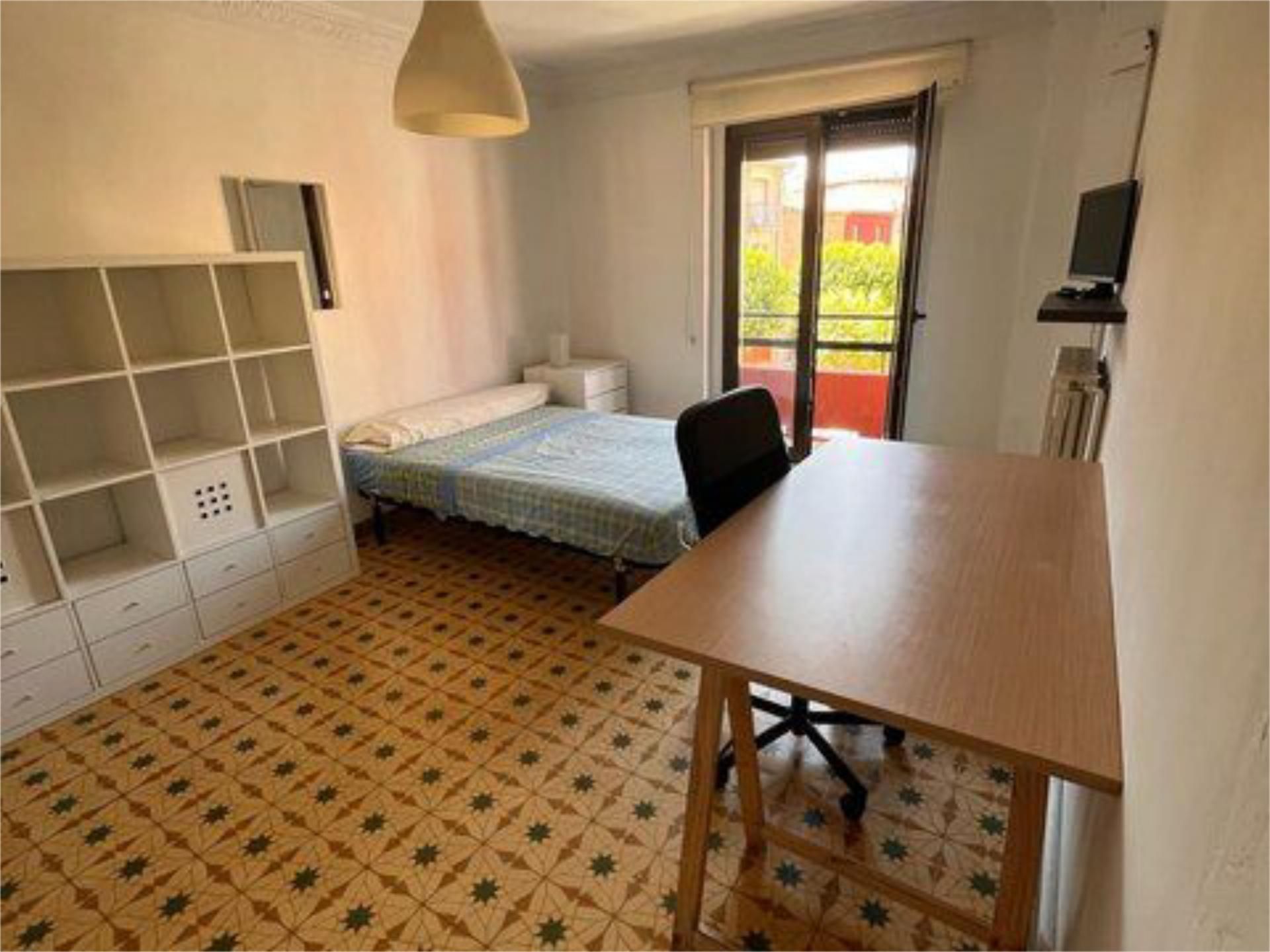Bedroom of Flat to share in Tudela  with Heating, Furnished and Balcony