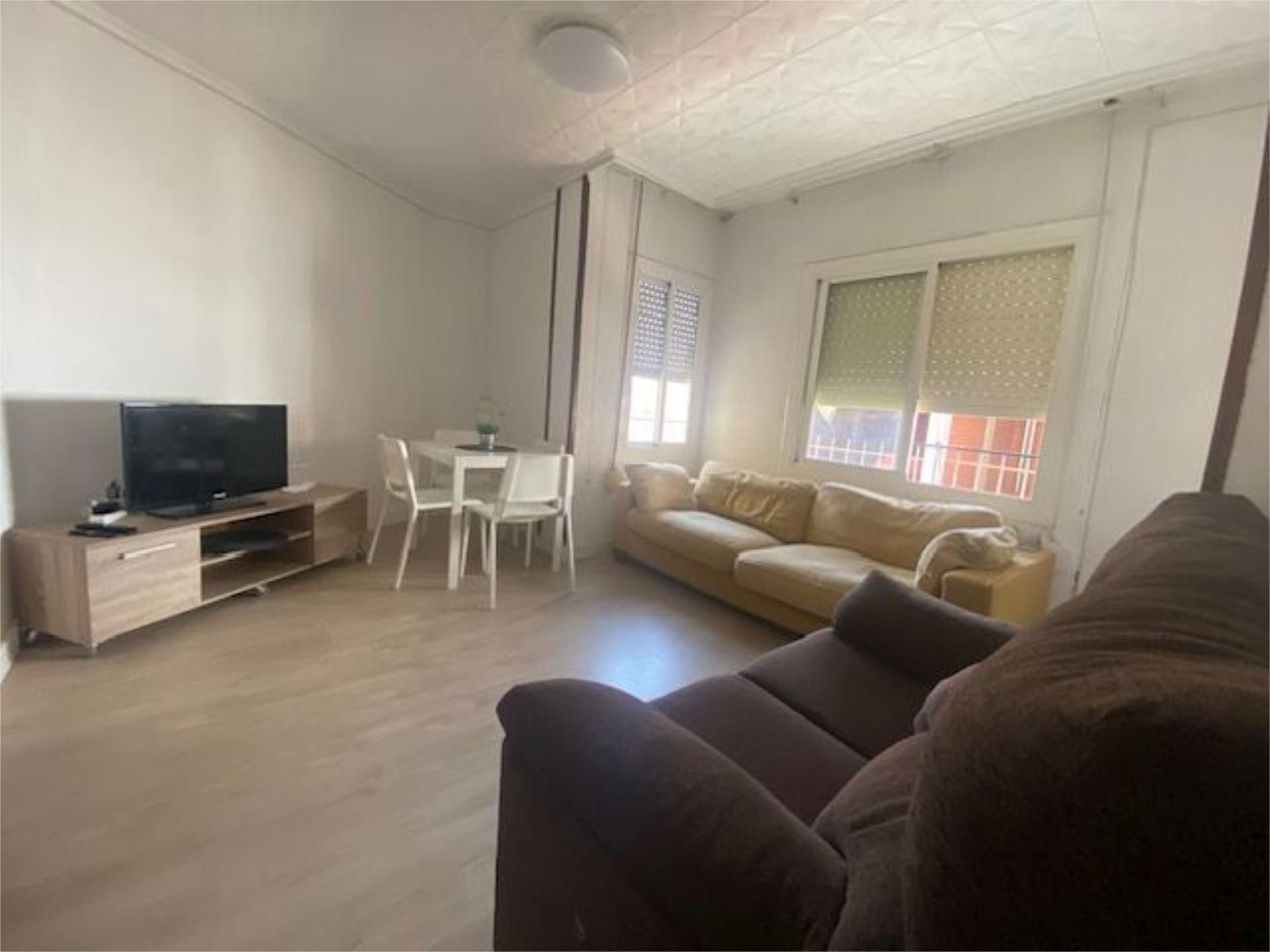 Living room of Flat to share in San Vicente del Raspeig / Sant Vicent del Raspeig  with Parquet flooring and Furnished