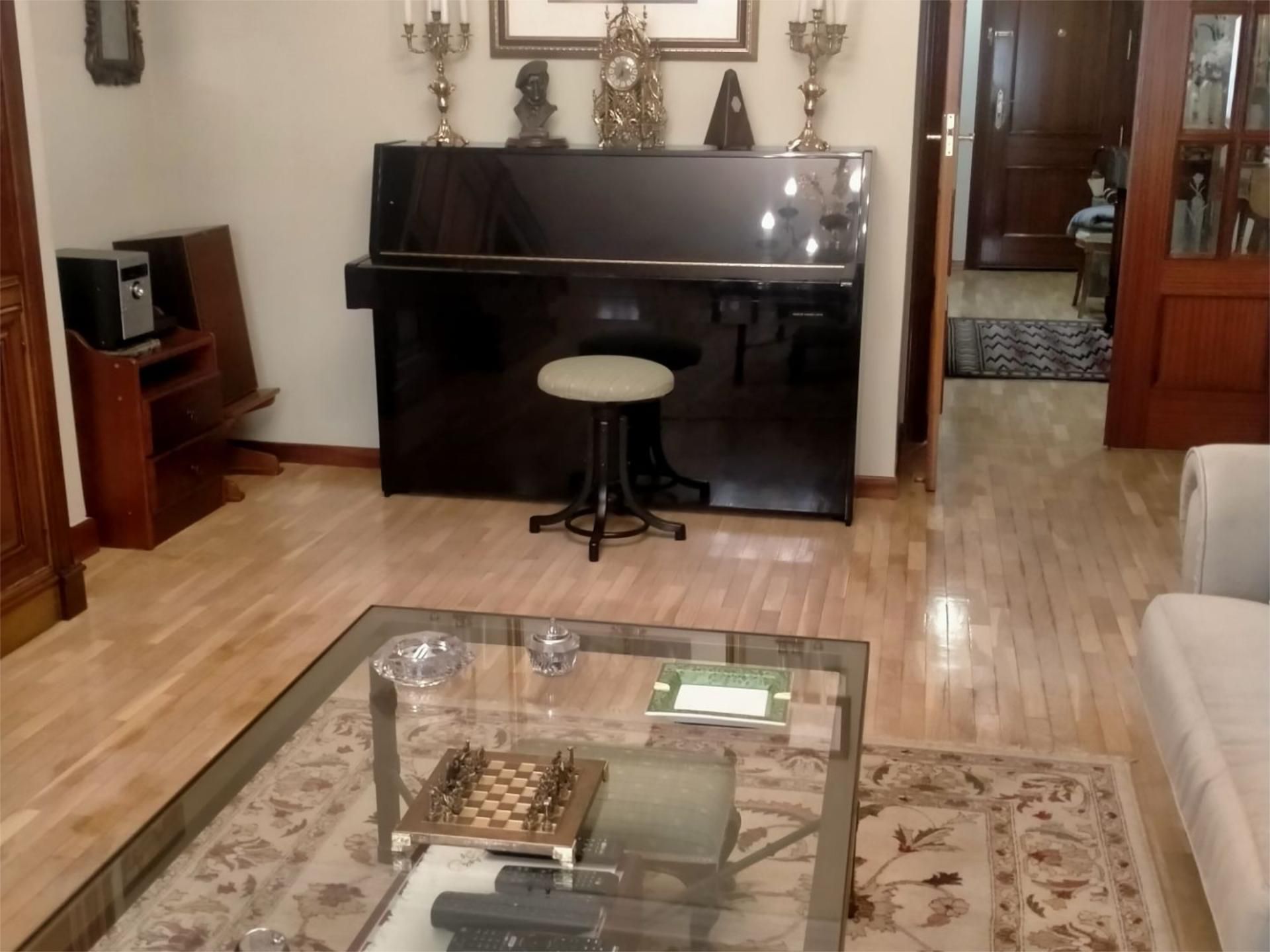 Sala d'estar de Pis en venda en Medina del Campo amb Aire condicionat, Terrassa i Balcó