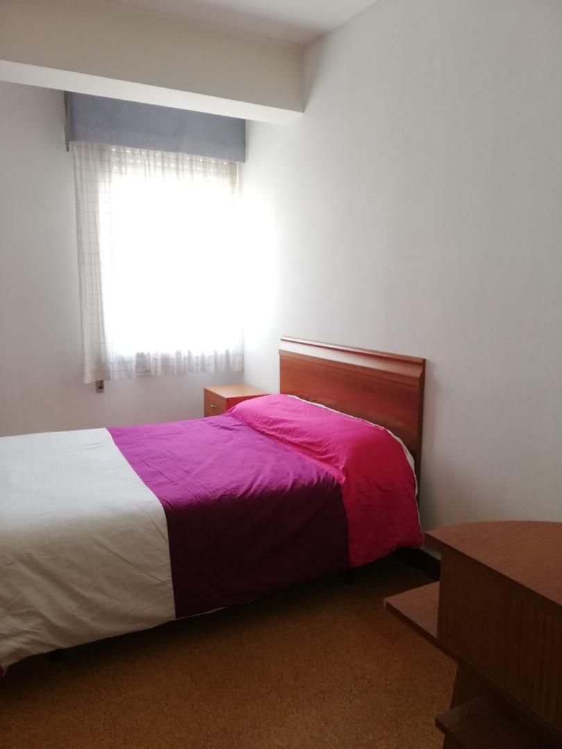 Habitación de Piso para compartir en A Coruña Capital  con Calefacción, Parquet y Amueblado