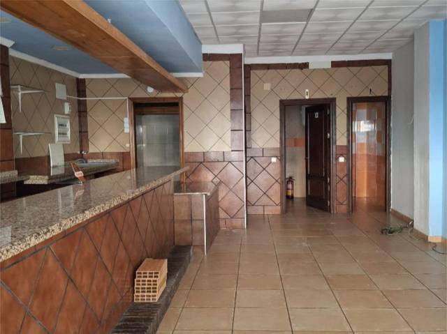 Local comercial en Venta en Avenida de Isaac Peral, 4 en La Luz - El Torcal