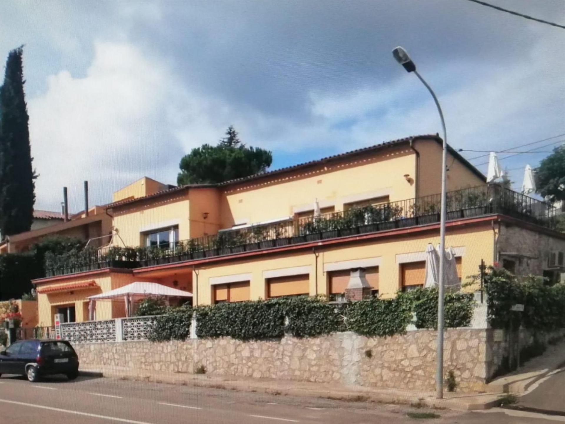 Exterior view of Flat for sale in La Llacuna  with Private garden, Terrace and Swimming Pool