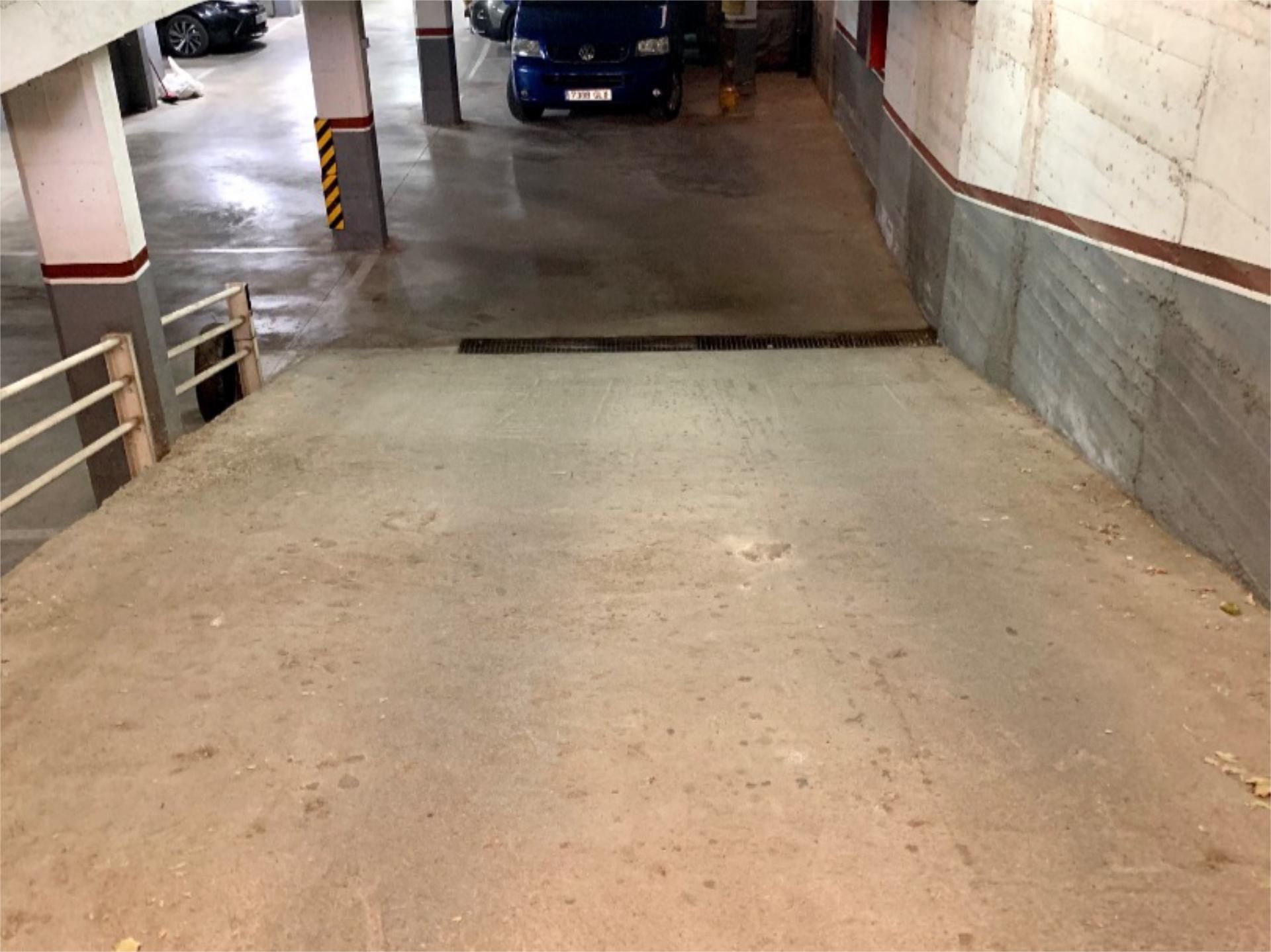 Garage to rent in Carrer Impremta, 35, Centre