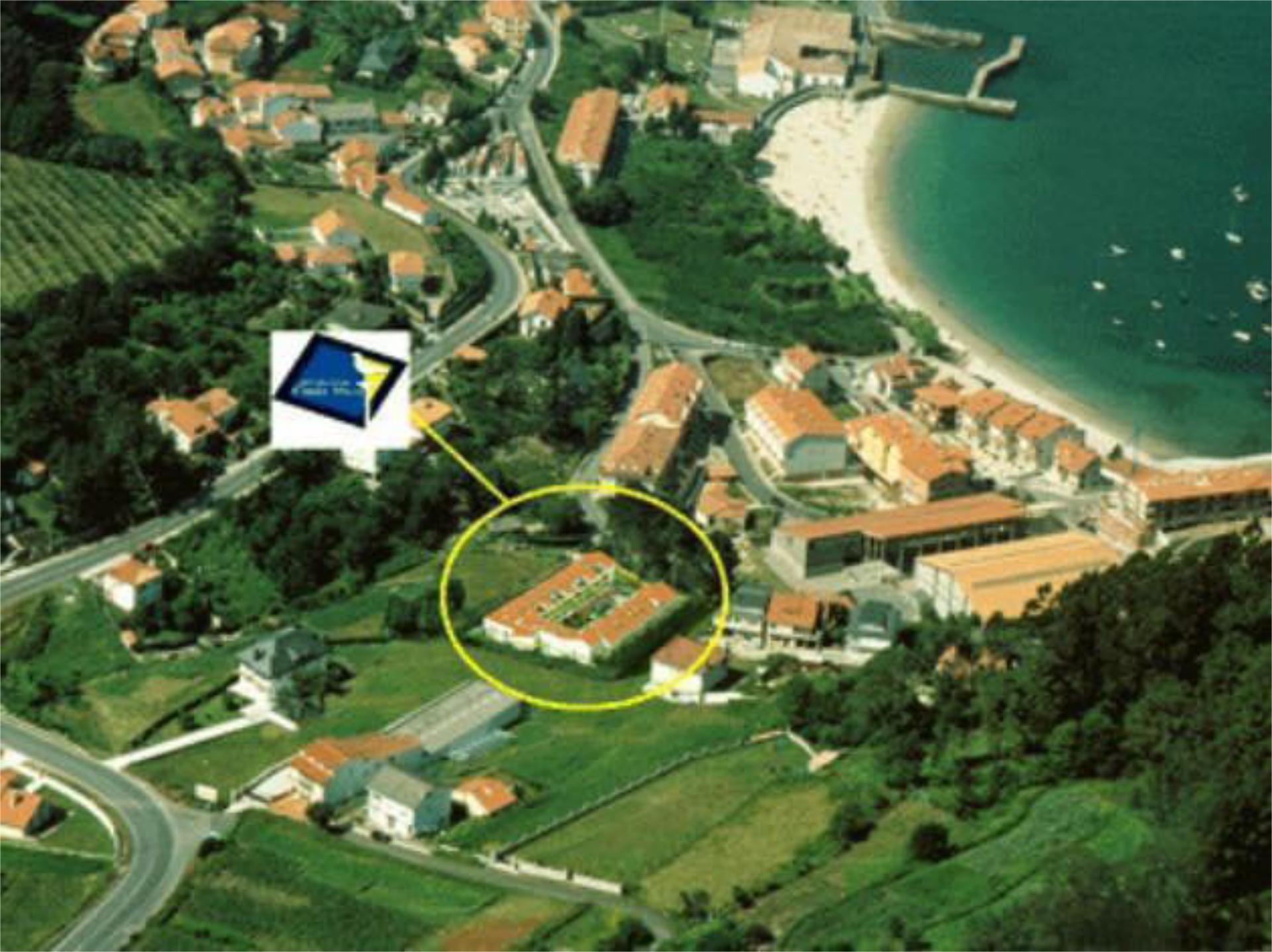Vista exterior de Apartament en venda en Corcubión amb Calefacció, Jardí privat i Terrassa