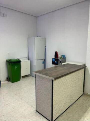 Local comercial en Alquiler en Pino Montano - Consolación