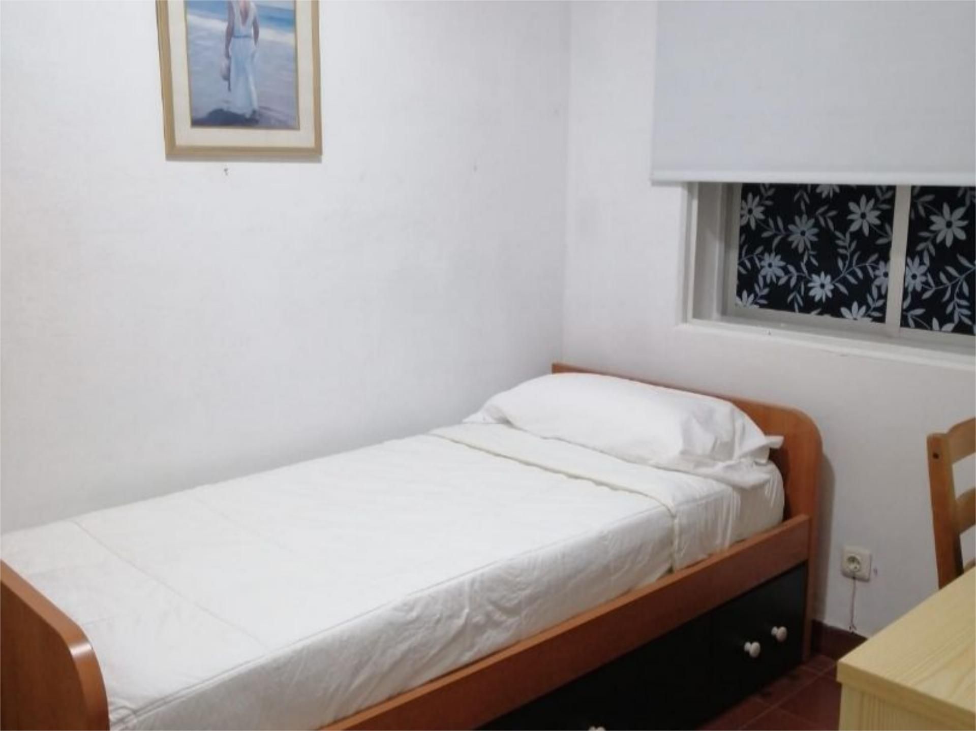 Dormitori de Pis per a compartir en Arucas amb Jardí privat, Moblat i Aparcament comunitari