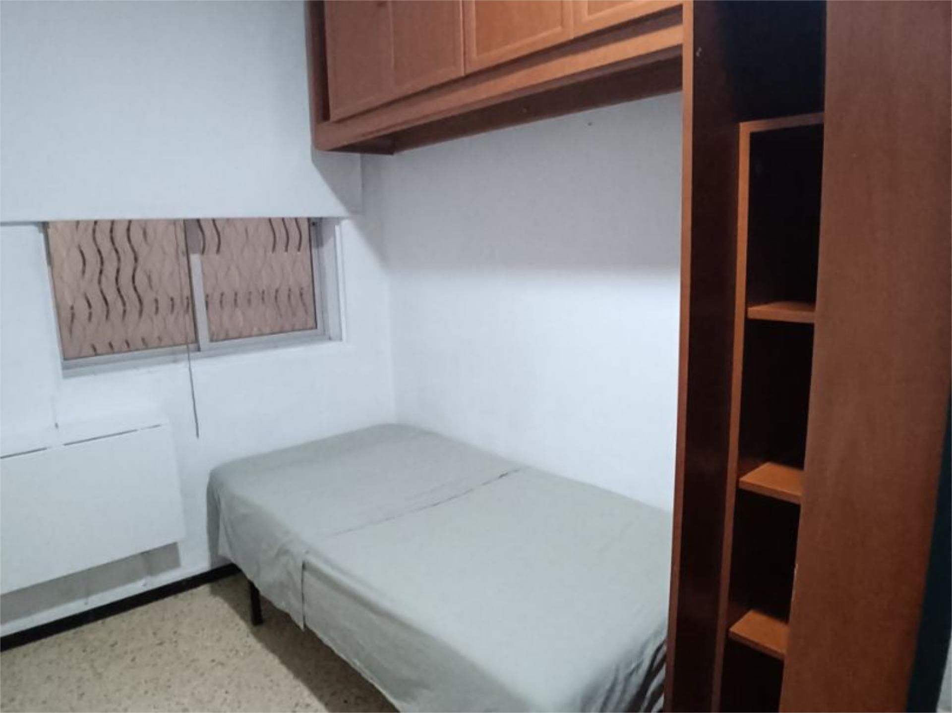 Dormitori de Pis per a compartir en Arucas amb Jardí privat, Moblat i Aparcament comunitari