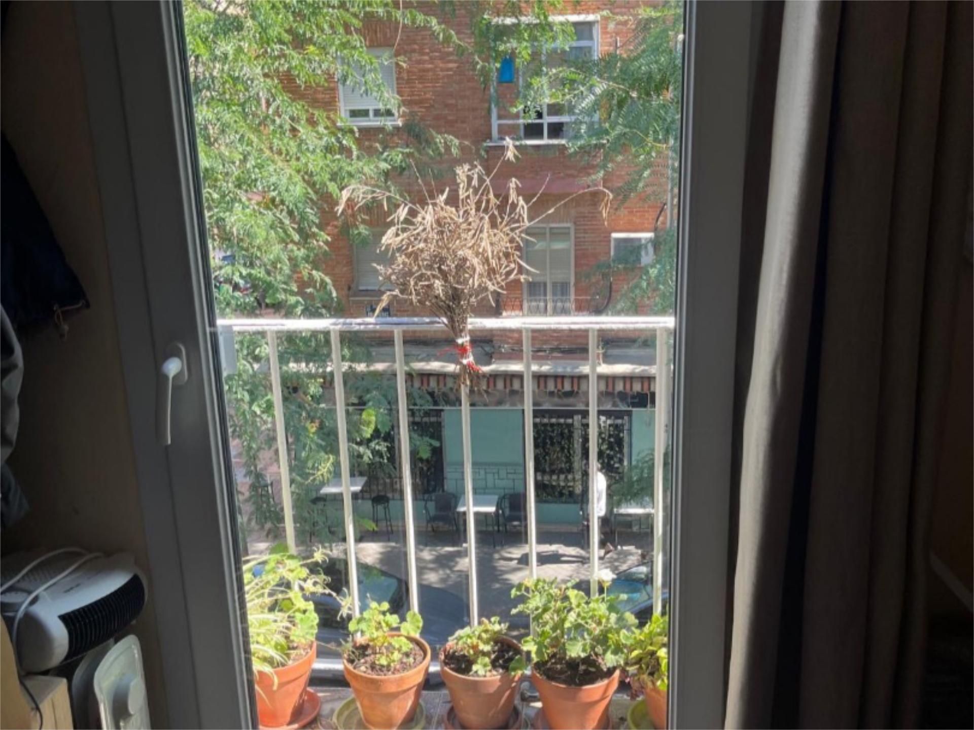 Balcony of Flat for sale in  Madrid Capital  with Air Conditioner, Heating and Parquet flooring