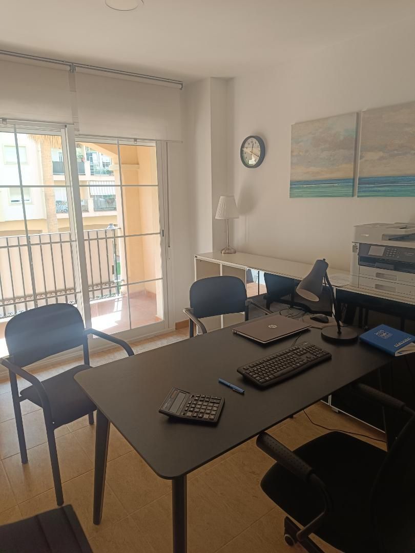Oficina de lloguer en Estepona