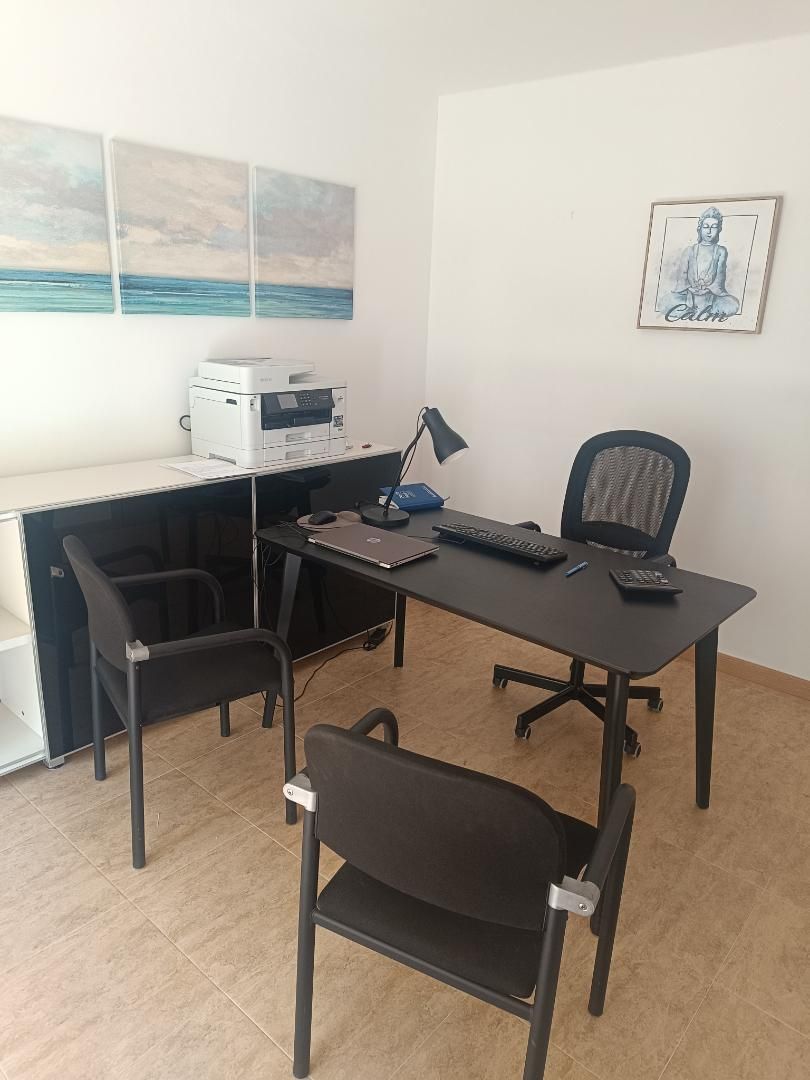 Oficina de lloguer en Estepona