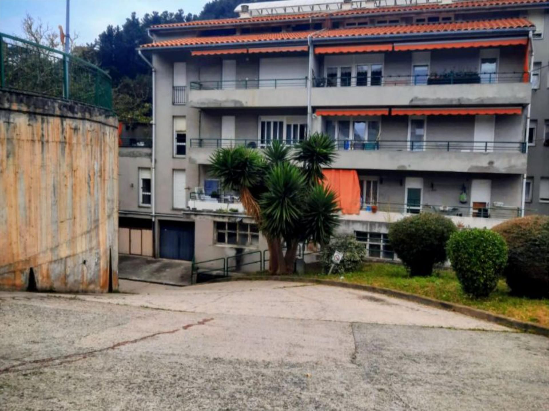 Vista exterior de Piso en venta en Mutriku con Trastero, Amueblado y Parking comunitario