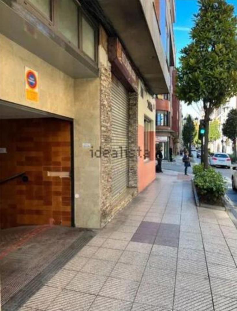 Exterior view of Garage to rent in Oviedo 