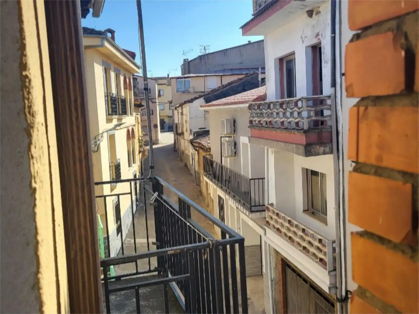 Wohnung zum Verkauf in Calle Granada, 32, Ahigal Außenansicht von Wohnung zum Verkauf in Ahigal mit Terrasse und Abstellraum