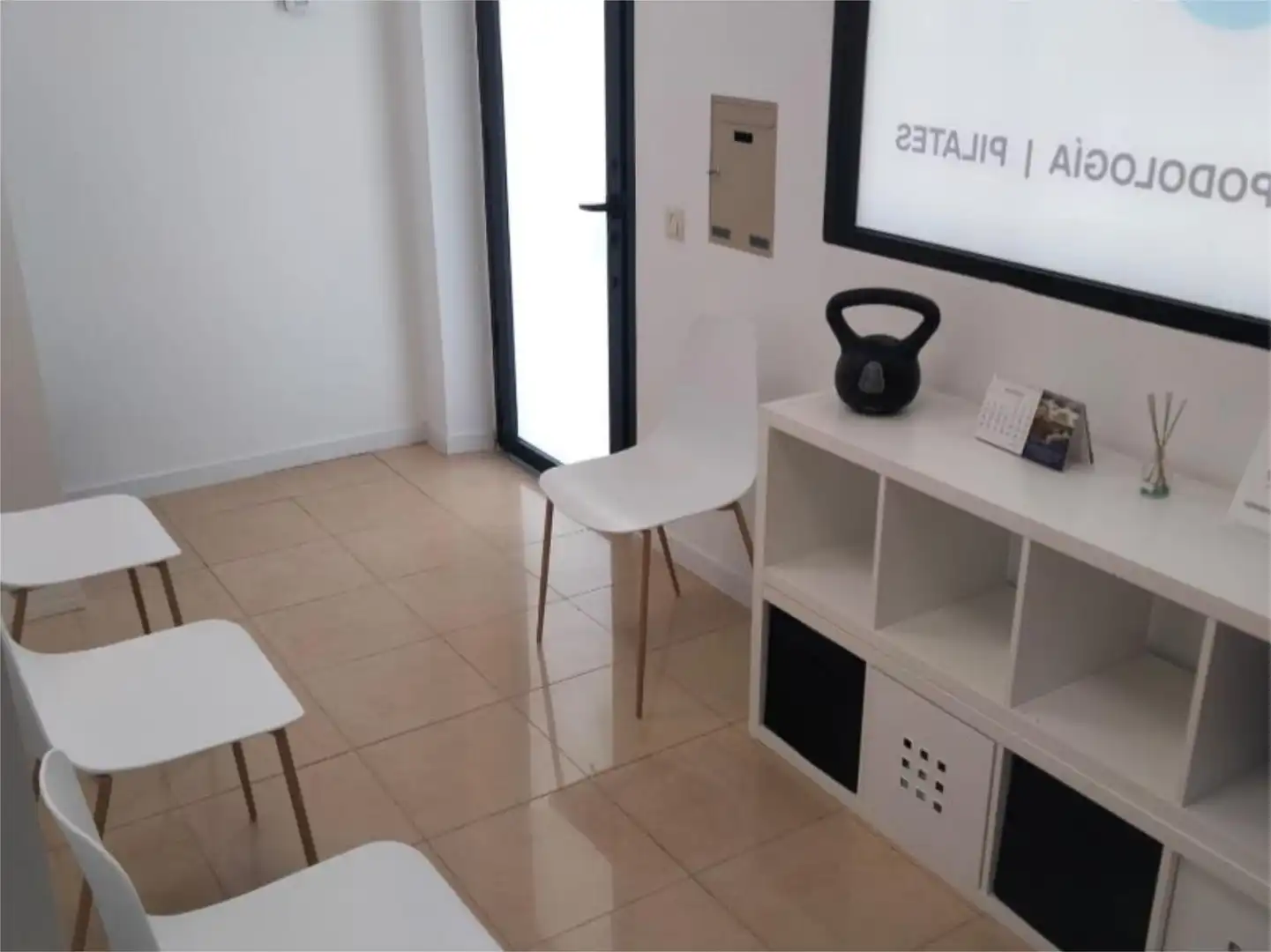 Commercial properties for rent in Madrid  with Air Conditioner, Heating and Furnished