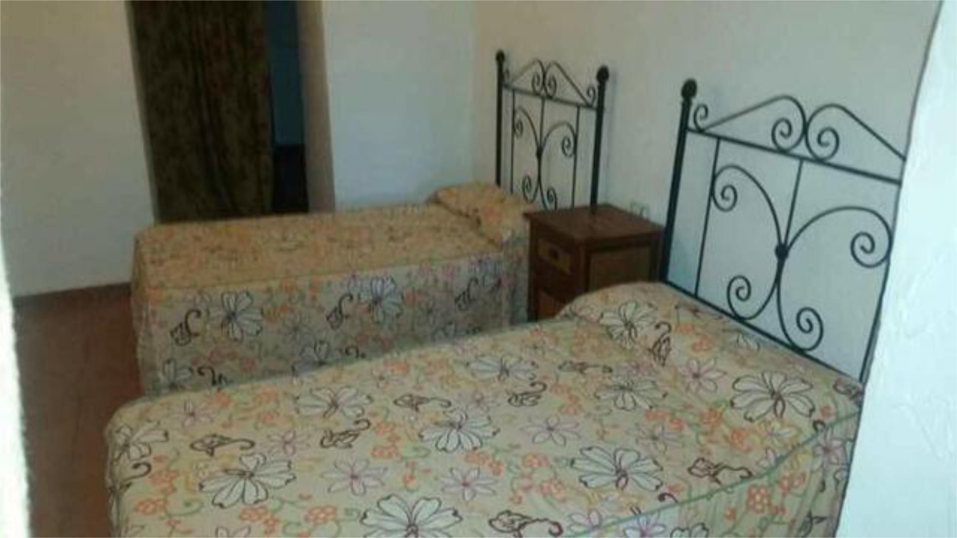Dormitori de Casa o xalet de lloguer en Guadix