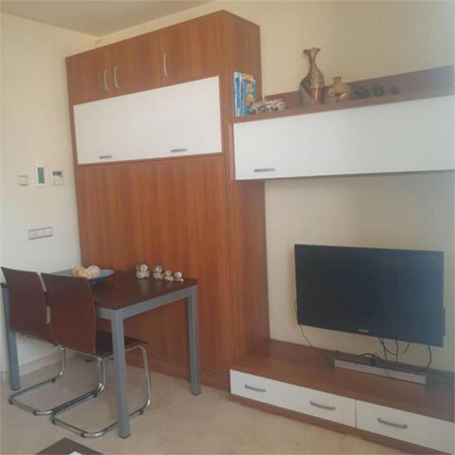 Sala d'estar de Apartament de lloguer en Estepona amb Terrassa i Moblat