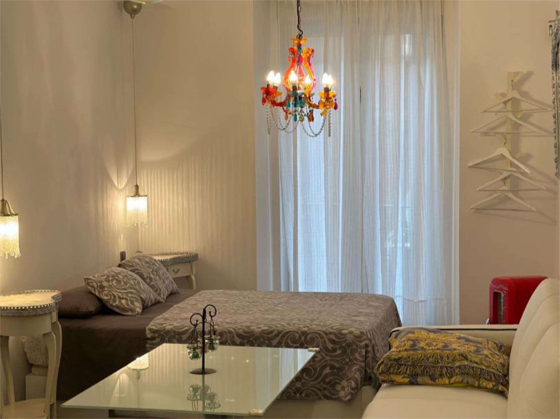 Dormitori de Pis en venda en  Madrid Capital amb Aire condicionat i Balcó