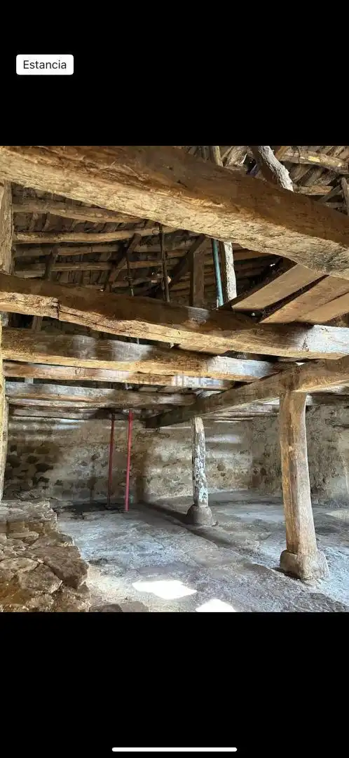 Casa adosada en venda a Poblado Cilleruelo de Bezana, Valle de Valdebezana Casa adosada en venda en Valle de Valdebezana amb Jardí privat