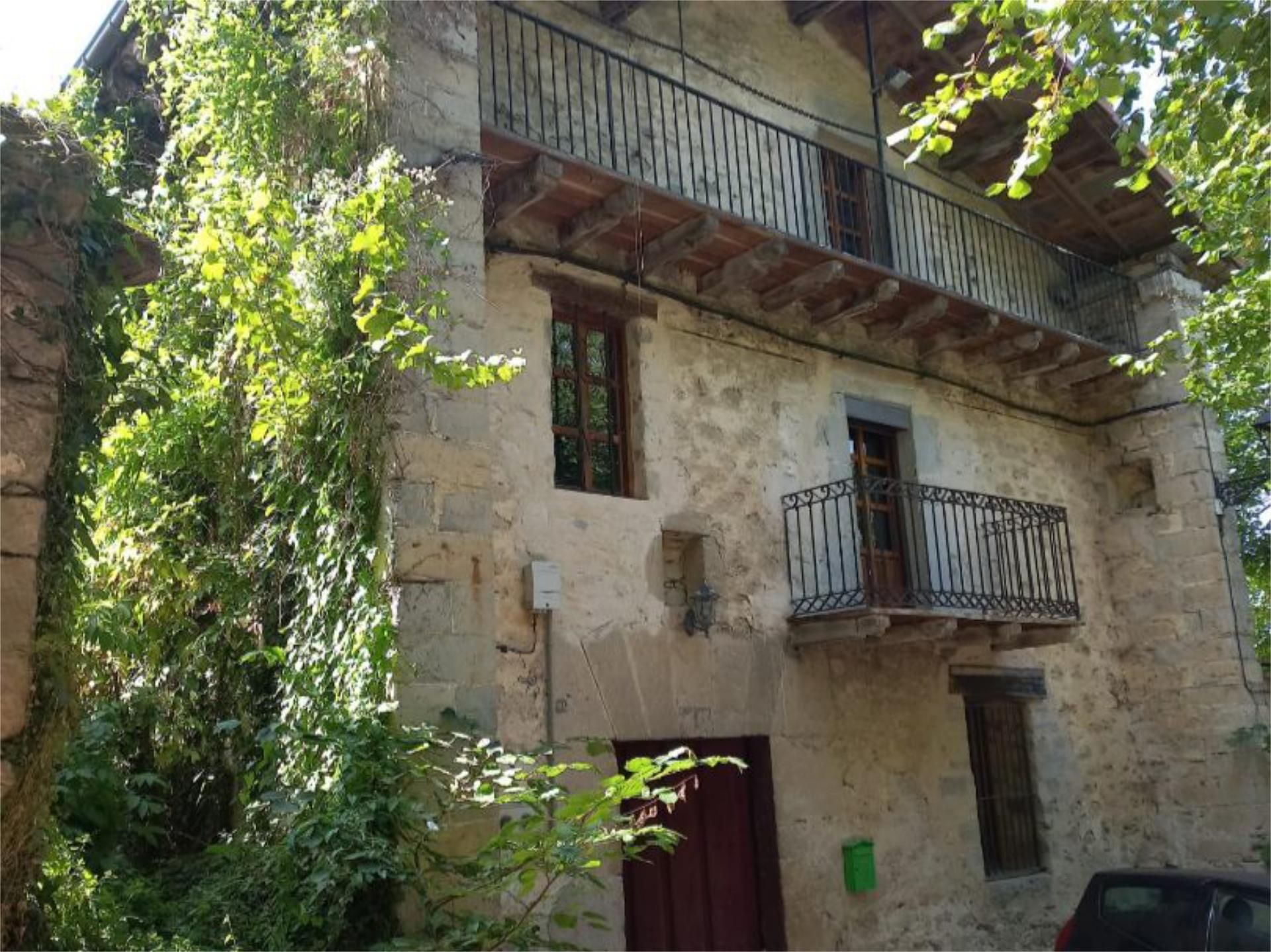 Vista exterior de Casa o xalet en venda en Valle de Mena amb Balcó