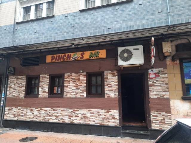 Local comercial en Venta en Calle Ramón Bautista Clavería, 34 en La Felguera