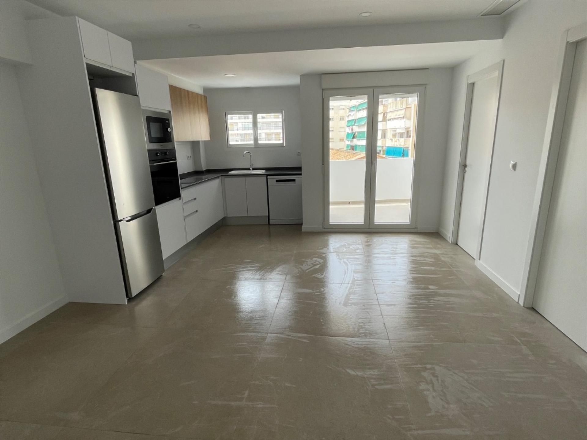 Cocina de Piso de alquiler en  Valencia Capital con Aire acondicionado y Terraza