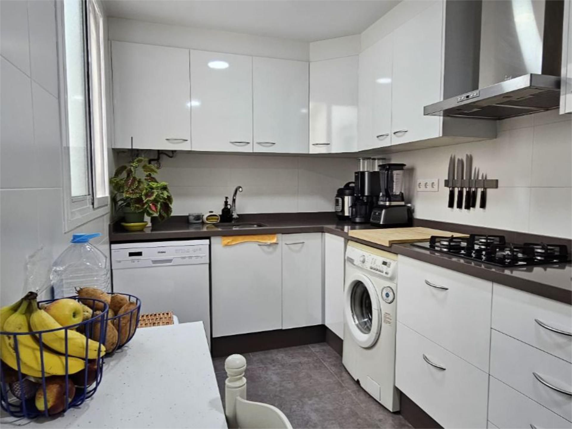 Kitchen of Flat for sale in  Valencia Capital  with Parquet flooring and Balcony