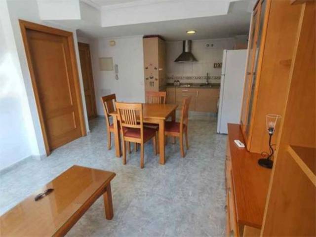 Piso en Alquiler en Avenida de Hernán Cortés, 13 en Aguas Vivas - La Zambomba