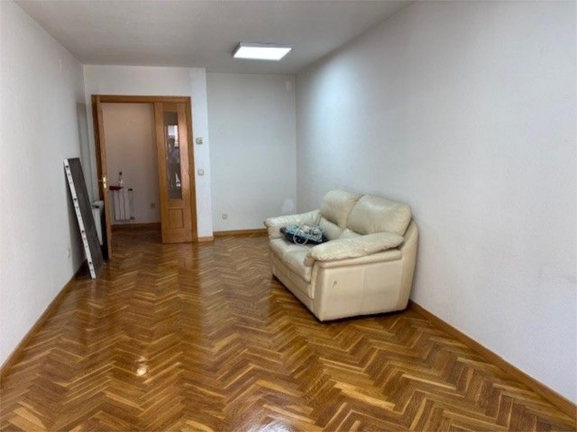 Living room of Flat to rent in Alcalá de Henares  with Air Conditioner and Balcony