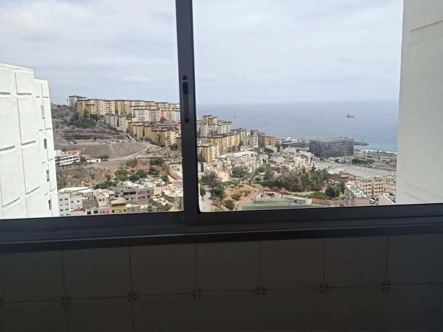 Pis en venda a Calle Tres Palmas, 4, San Cristóbal - Playa de la Laja Dormitori de Pis en venda en Las Palmas de Gran Canaria amb Aparcament comunitari