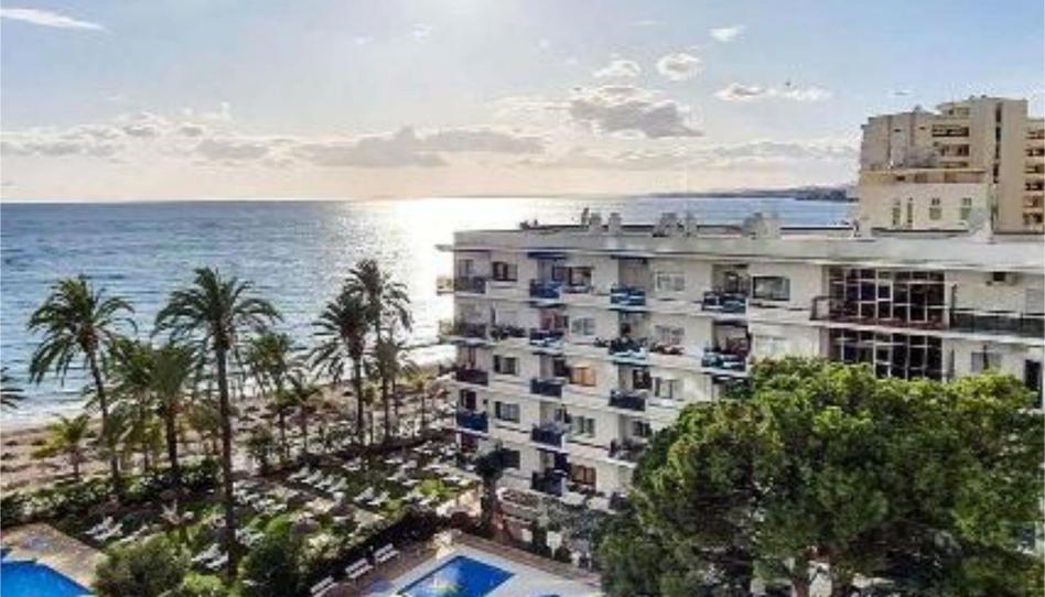 Photo 1 of Flat for sale in Paseo Marítimo, 2, Playa de la Fontanilla, Málaga