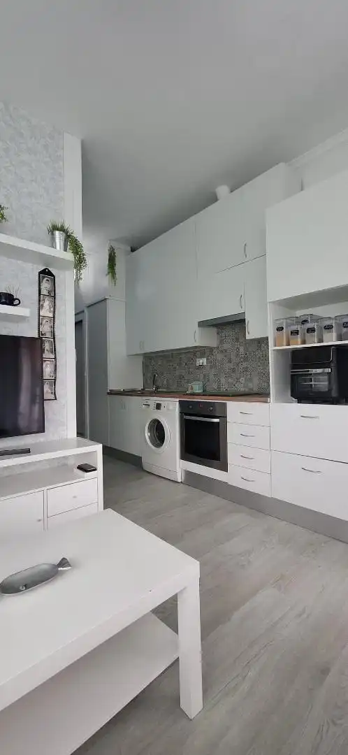 Planta baja en venta en Calle Serenata, 11, Los Jardines de Marbella - La Ermita Cocina de Planta baja en venta en Marbella con Aire acondicionado