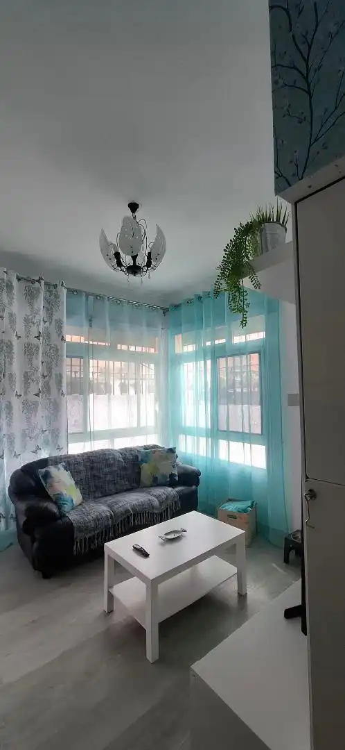 Planta baja en venta en Calle Serenata, 11, Los Jardines de Marbella - La Ermita Habitación de Planta baja en venta en Marbella con Aire acondicionado